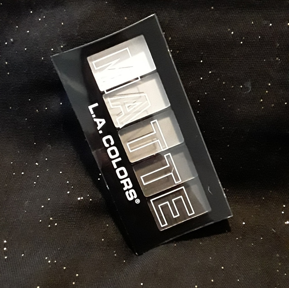 New 5 color matte eyeshadow palette La Colors